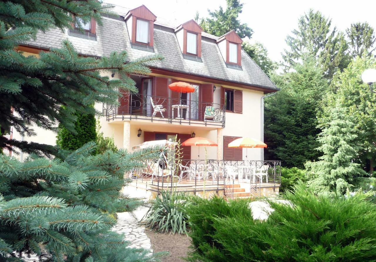 Balaton Art Guesthouse Balatonszárszó Eksteriør billede