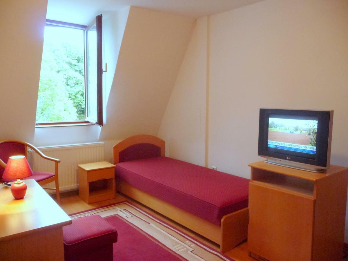 Balaton Art Guesthouse Balatonszárszó Eksteriør billede