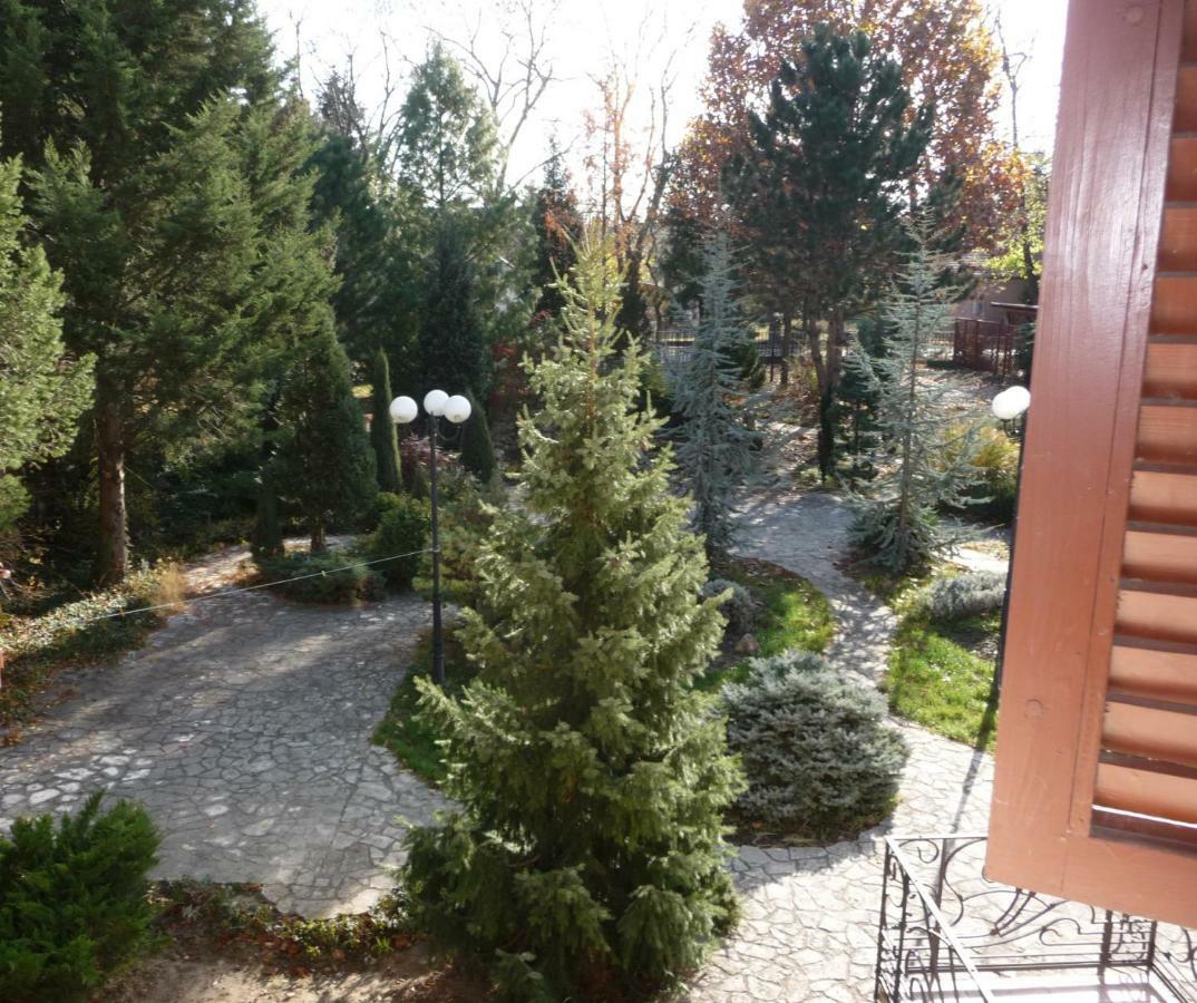 Balaton Art Guesthouse Balatonszárszó Eksteriør billede